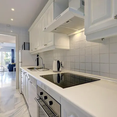 Mi Capricho Ground Floor 2 Bd, 2 Bth Apt, Beachfront Complex *