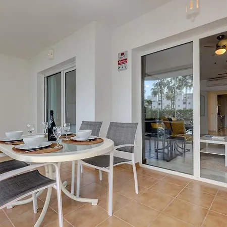 Apartmán Mi Capricho Ground Floor 2 Bd, 2 Bth Apt, Beachfront Complex