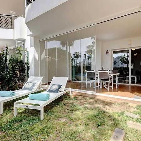 Mi Capricho Ground Floor 2 Bd, 2 Bth Apt, Beachfront Complex Apartmán